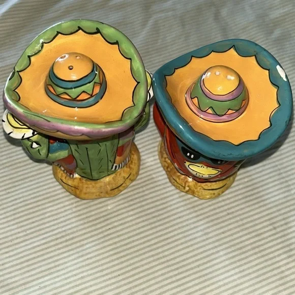 Mexican Folk Art Ceramic Cactus Salt Shaker 4 in. - Picture 2 of 5